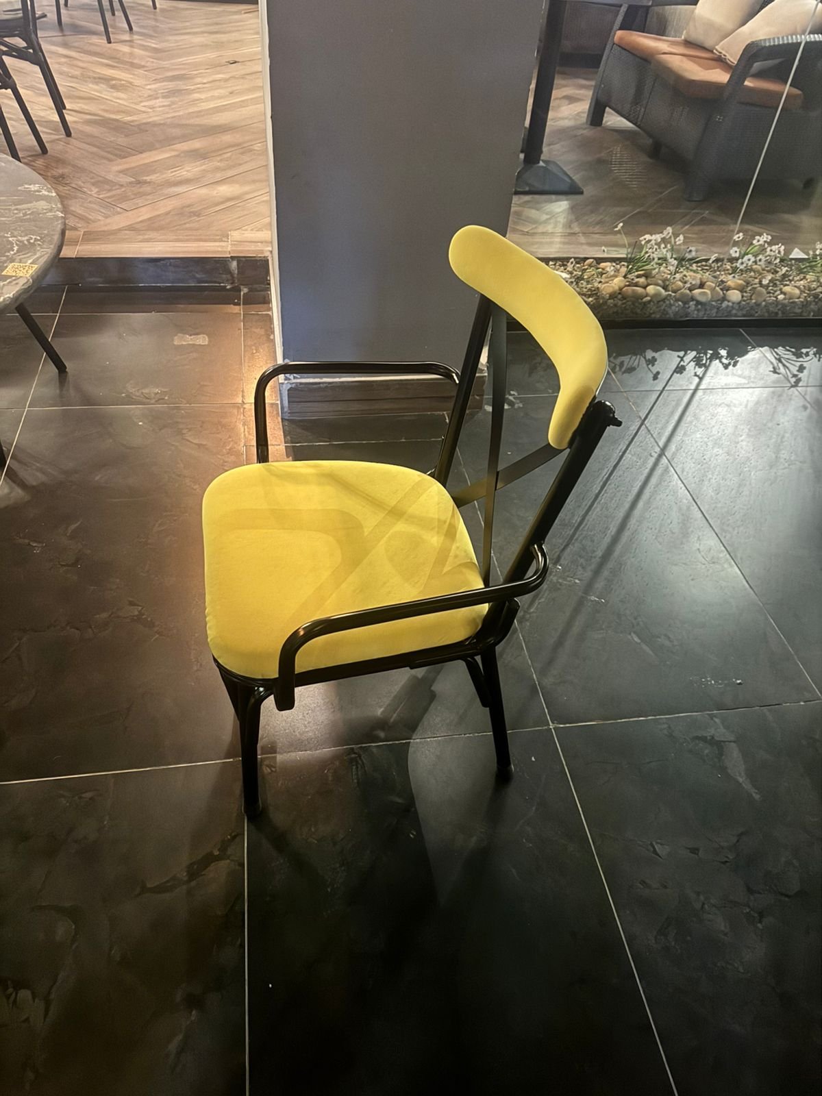 Chair_06